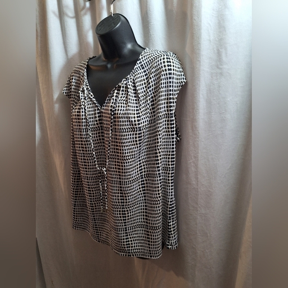 Liz Claiborne short sleeve blouse XL - Picture 4 of 6
